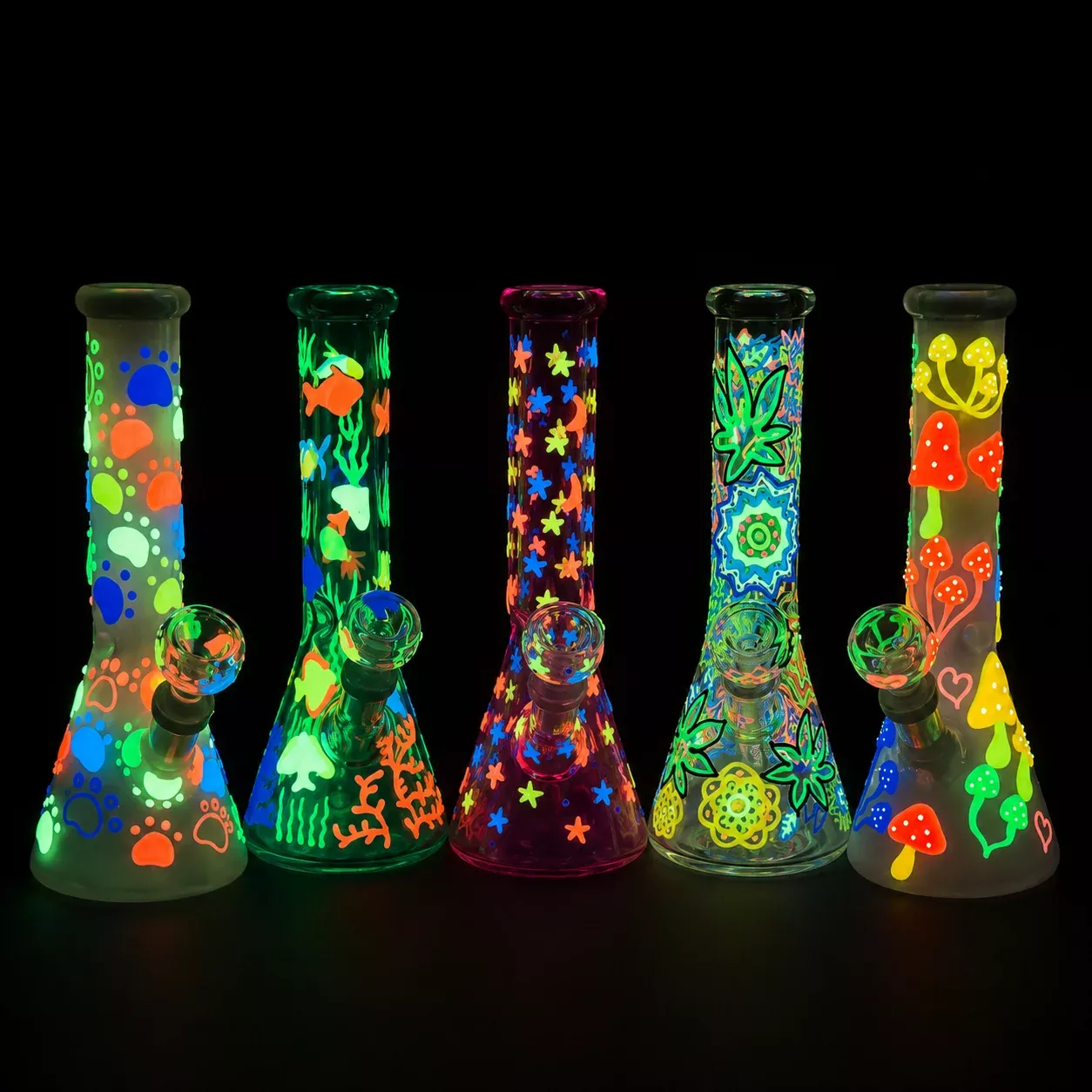 10-Inch Glow-in-the-Dark Hand-Painted Glass Beaker – Assorted Novelty Designs Wholesale