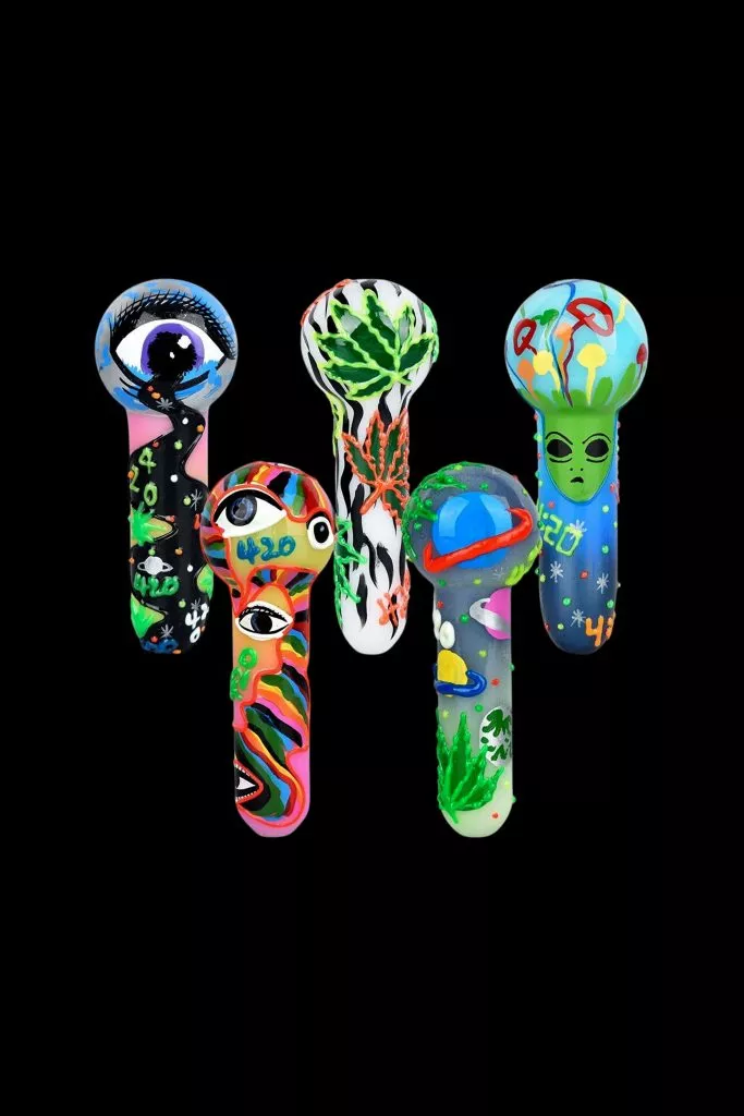 420 Painted Glow In The Dark Glass Hand Pipe – 6ct Bundle