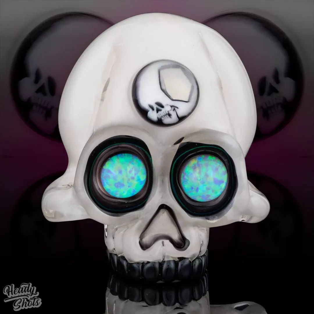 AKM Skull Pendant - Unique Glass Pendant for Stylish Wear