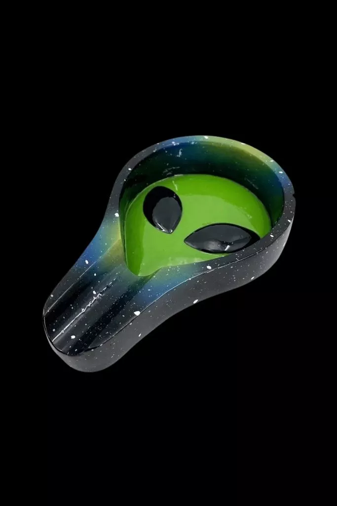 Art of Smoke Alien Ashtray