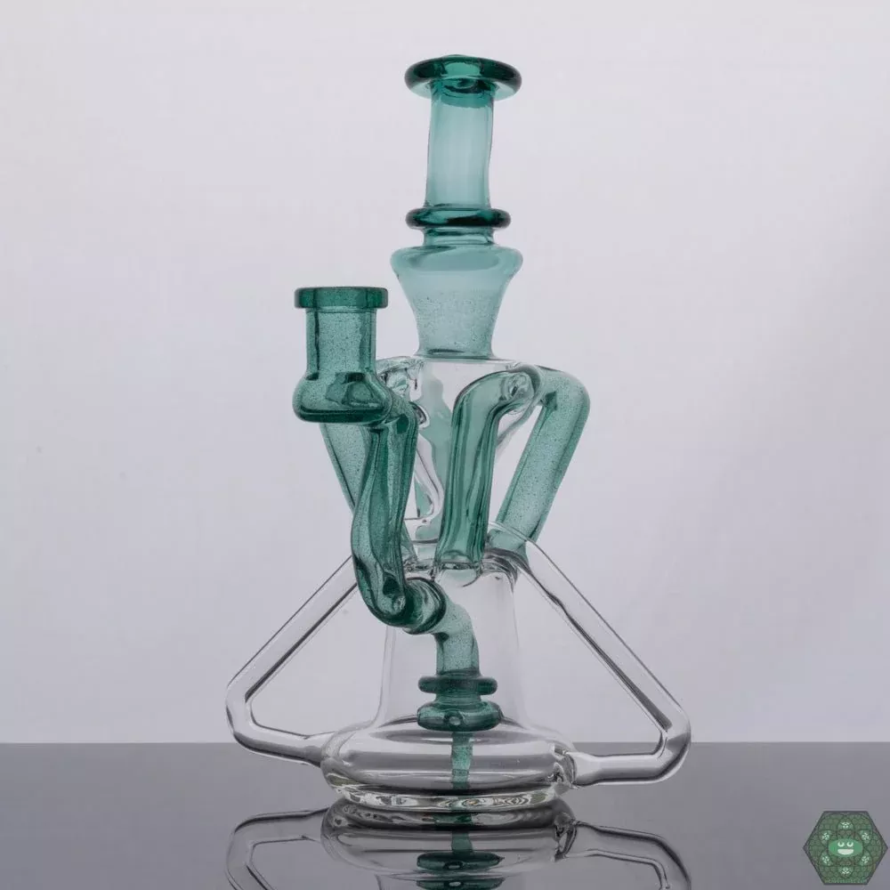 Atlantis Recycler by Spunout Glass – Ocean-Inspired Function and Design