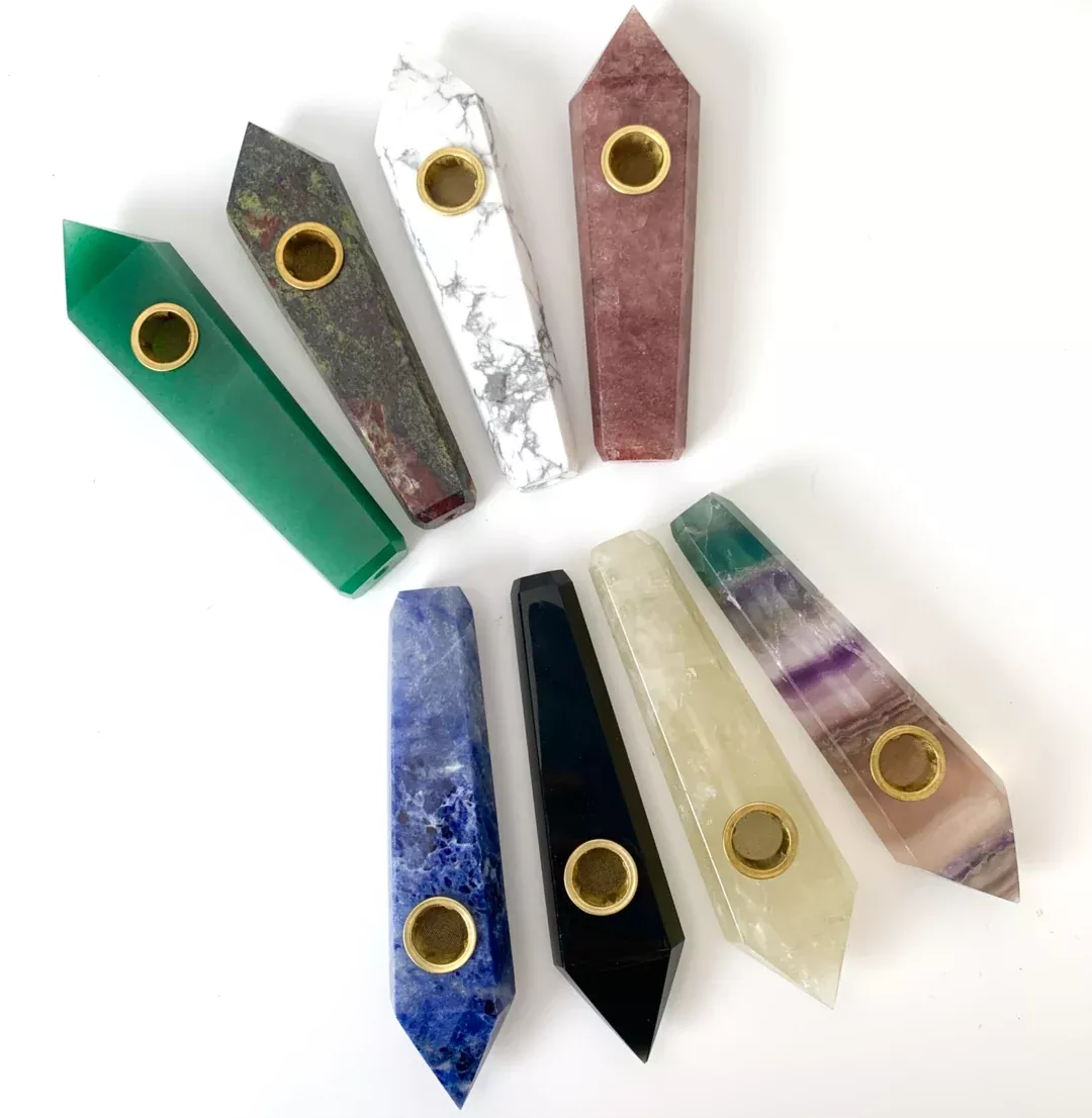 Crystal Hand Pipes - Unique Mineral Designs for Stylish Smoking