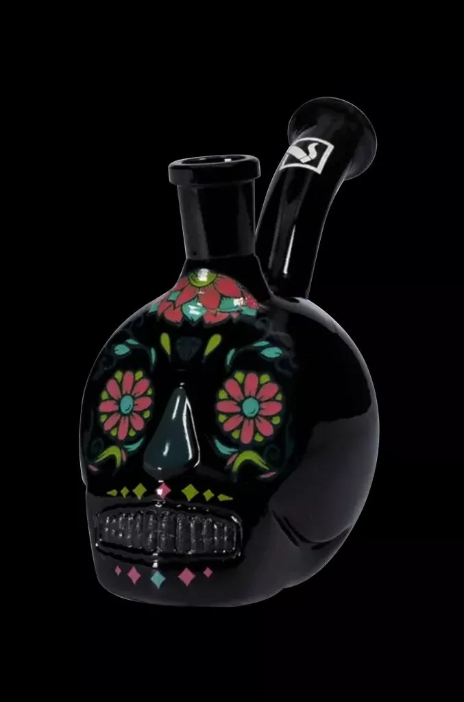 Daily High Club Black Skull Bong