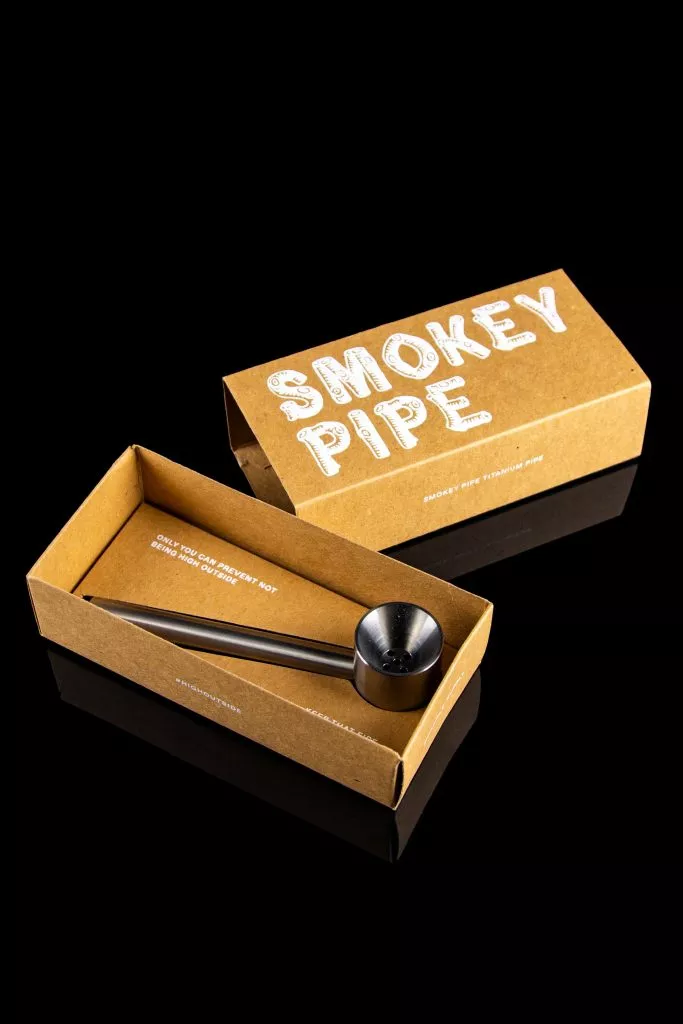 Dangle Supply Titanium Hand Pipe – Smokey