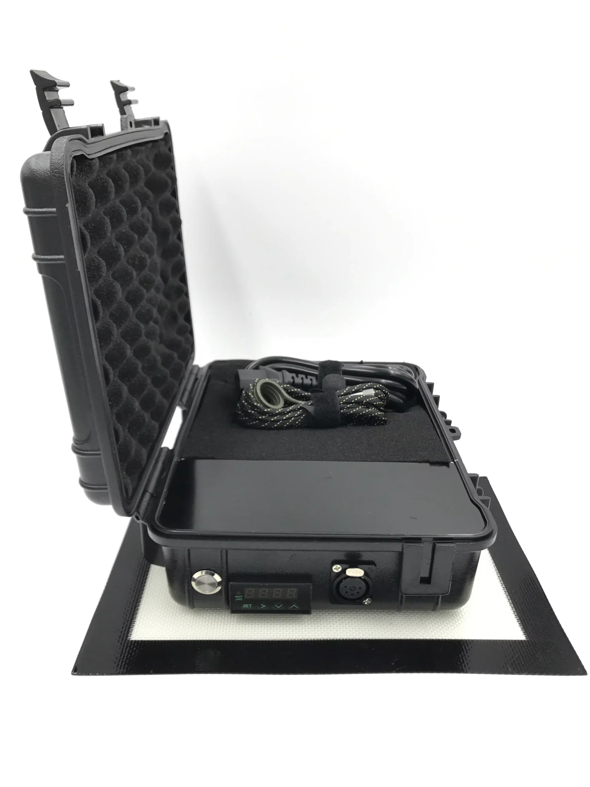 G9 Greenlightvapes Pelic Enail – Portable Digital Enail Kit in Hard Case