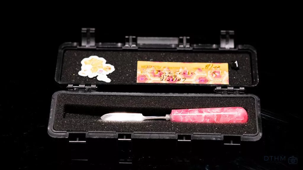 Heady Toolz Hand-Spun Dabber – Artistic Dab Tool with Portable Case