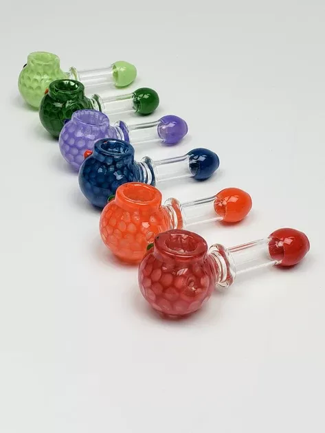 Honeycomb spoon with glass screen