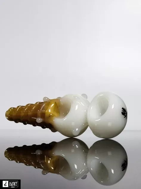Mathematix double scoop ice cream cone pipe