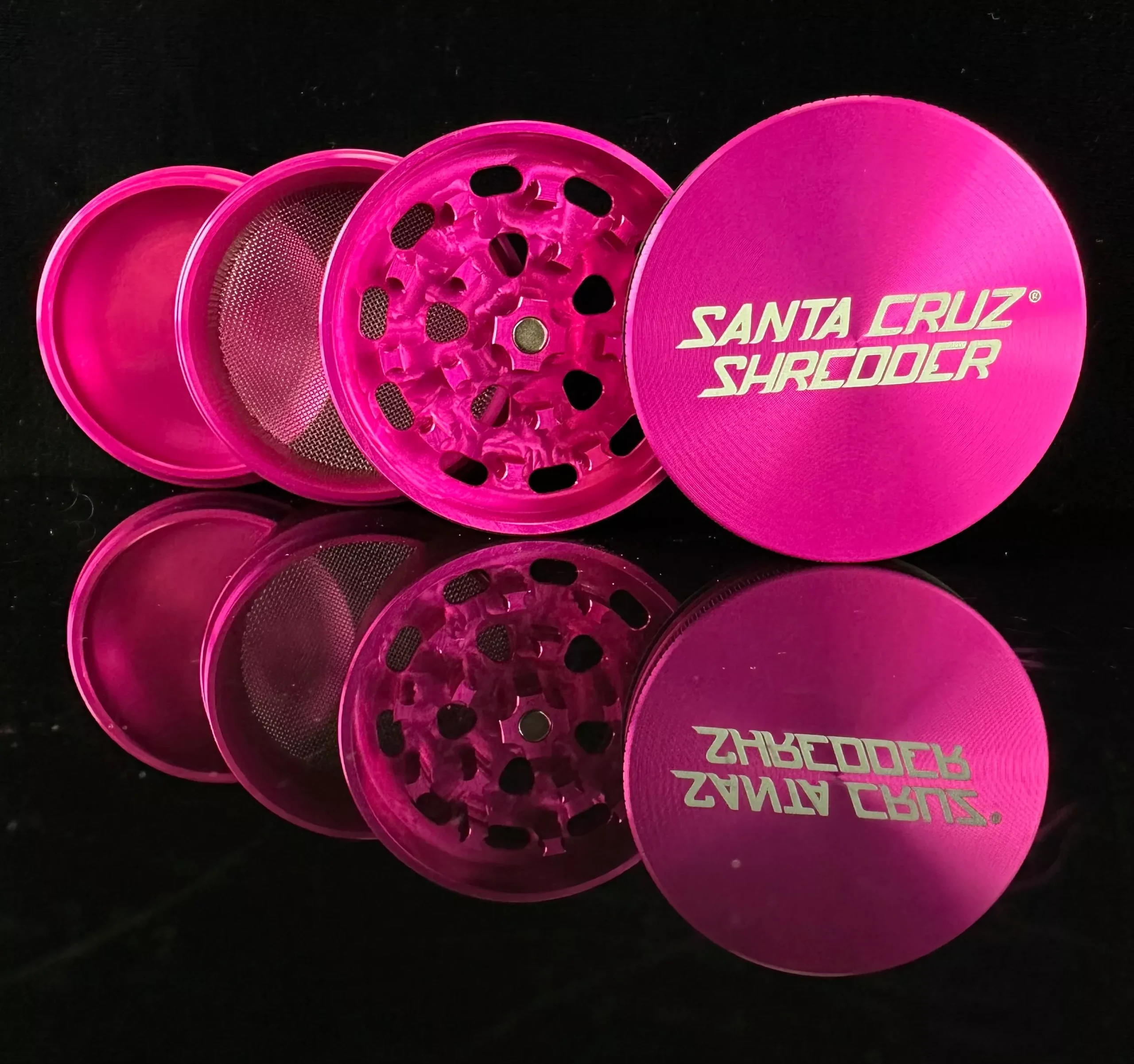 Medium 4-Piece Shredder by Santa Cruz Shredder
