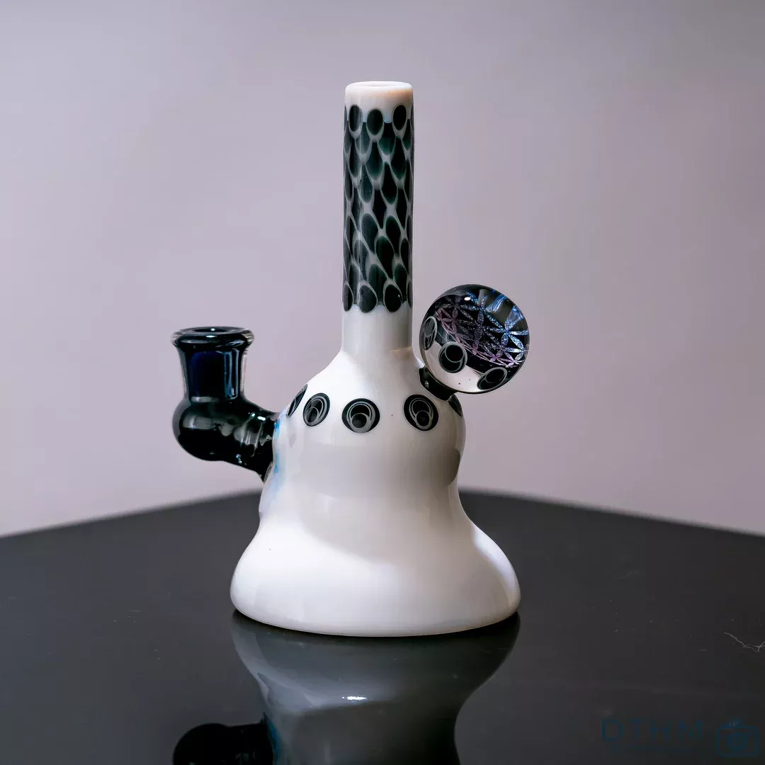 Natrix Glass Dotstack Banger Hanger – White & Black Dual-Color Design