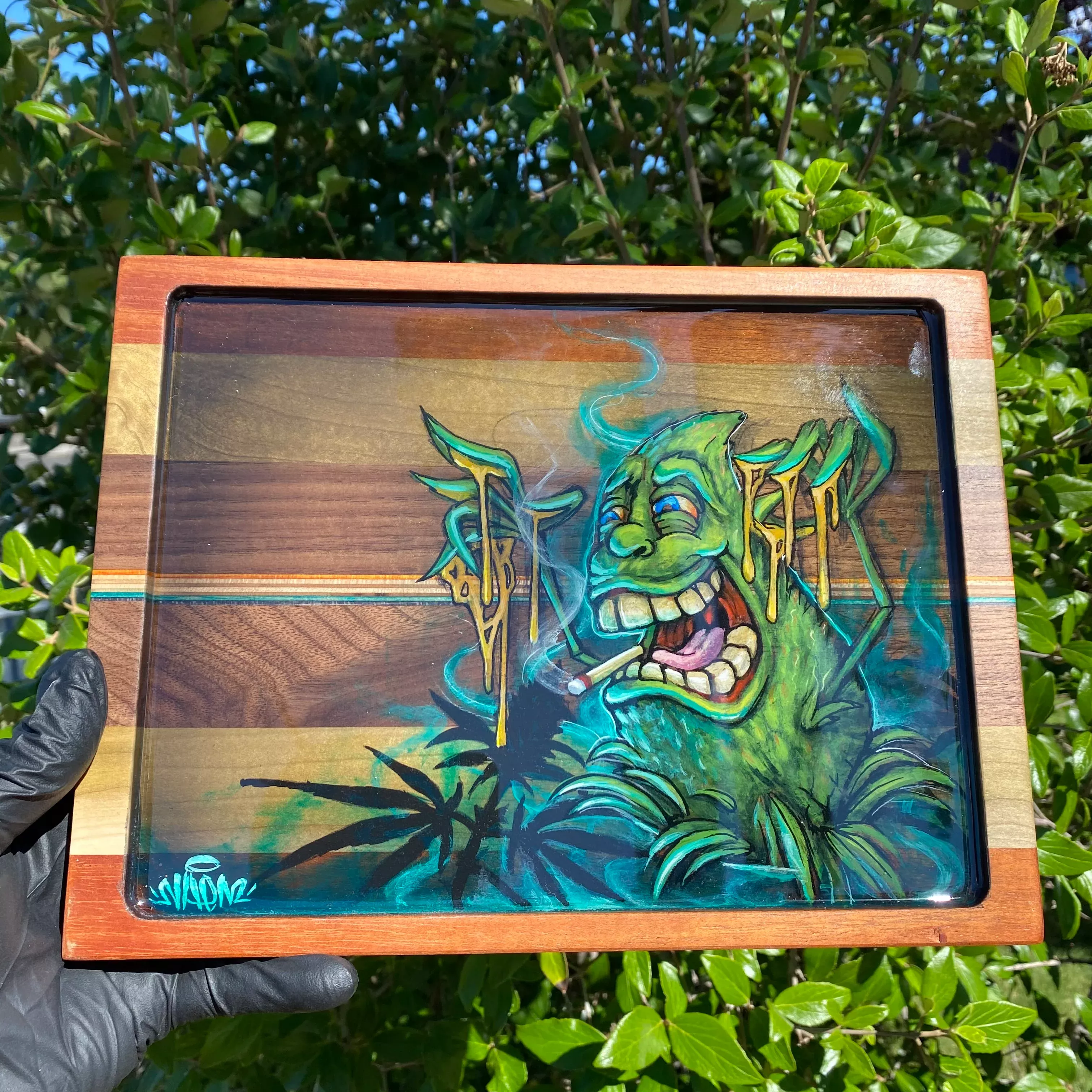 “Nug” Rolling Tray by Funsnuf