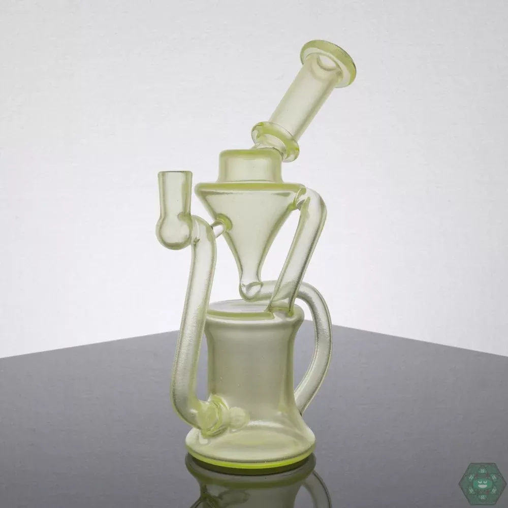 Shadooba Glass - Lime Over White Satin Recycler with Smooth Satin Finish