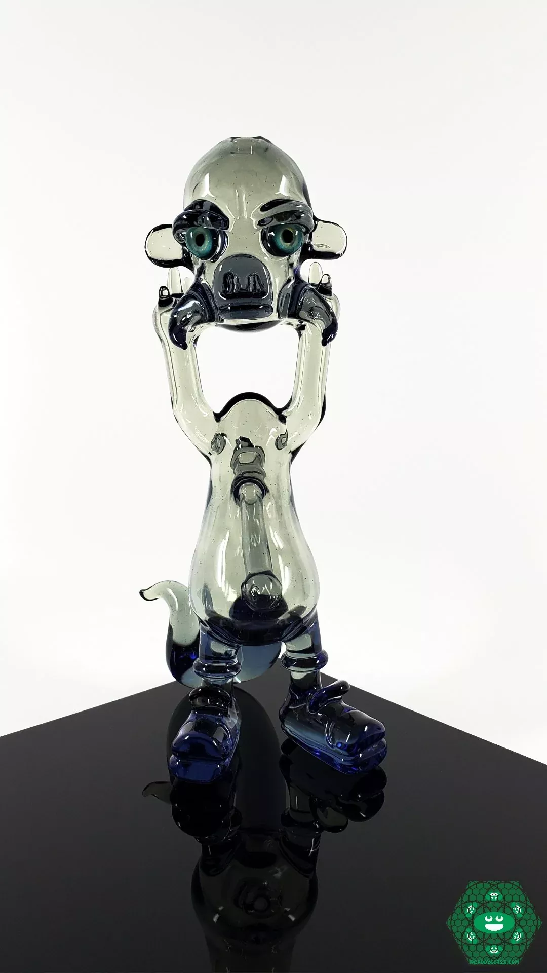 Snic Barnes Heads Up – Intricately Designed Glass Display Piece