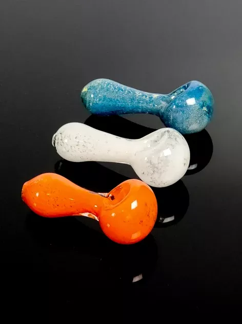 St colored spoon