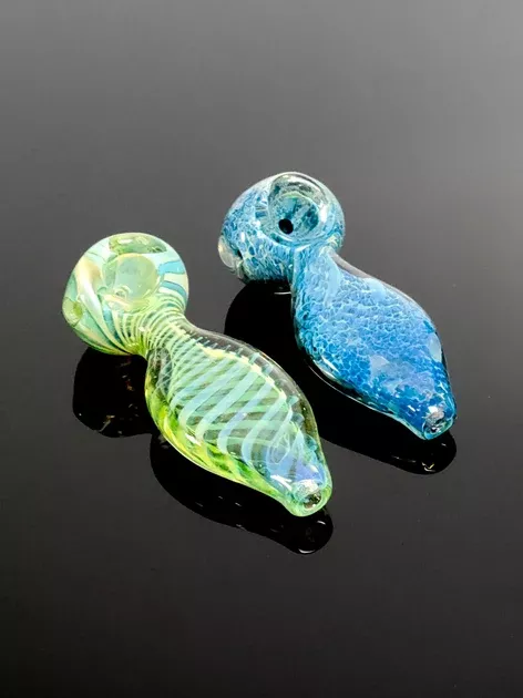 St flat neck colored spoon