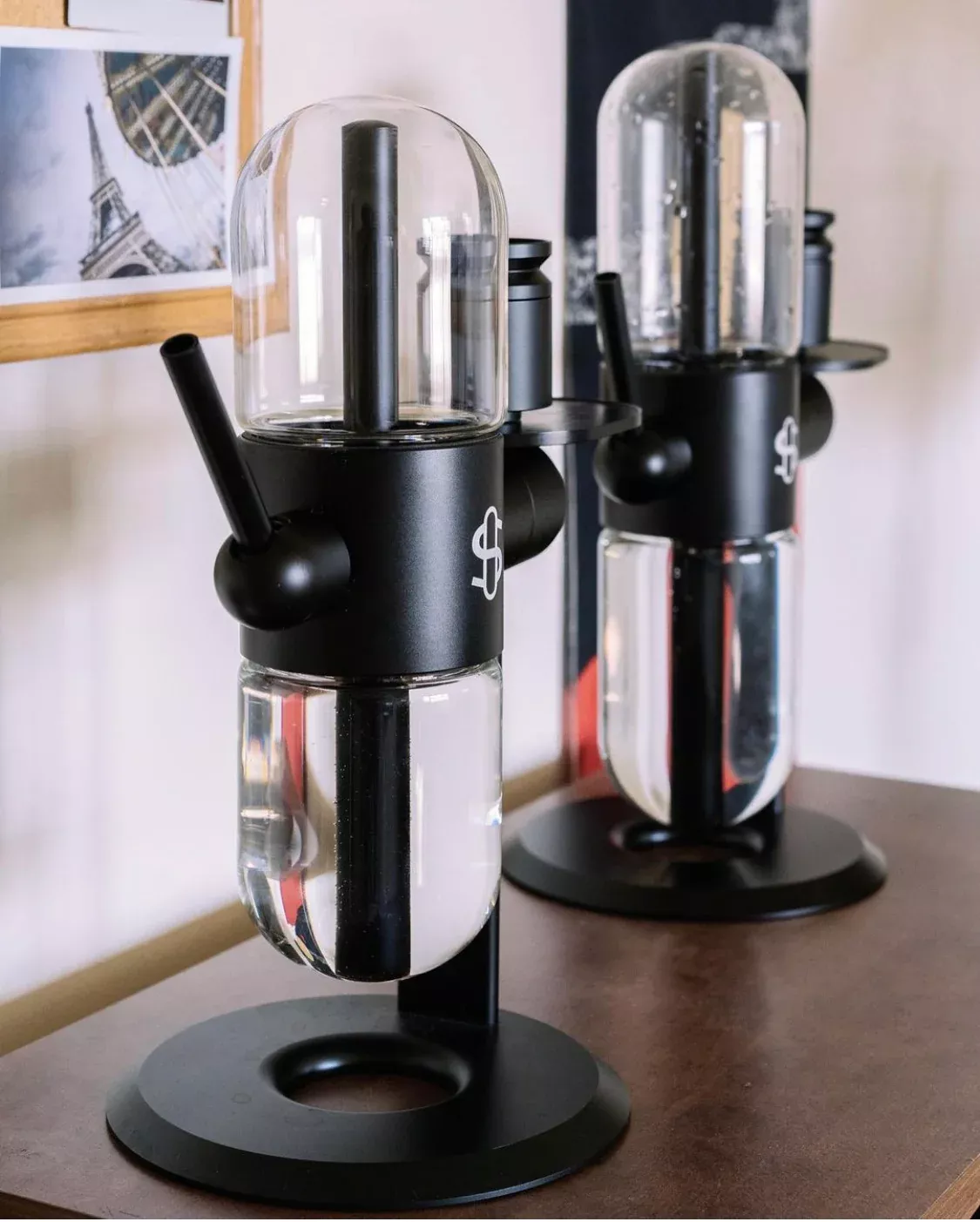 Stündenglass Gravity Hookah by Stundenglass
