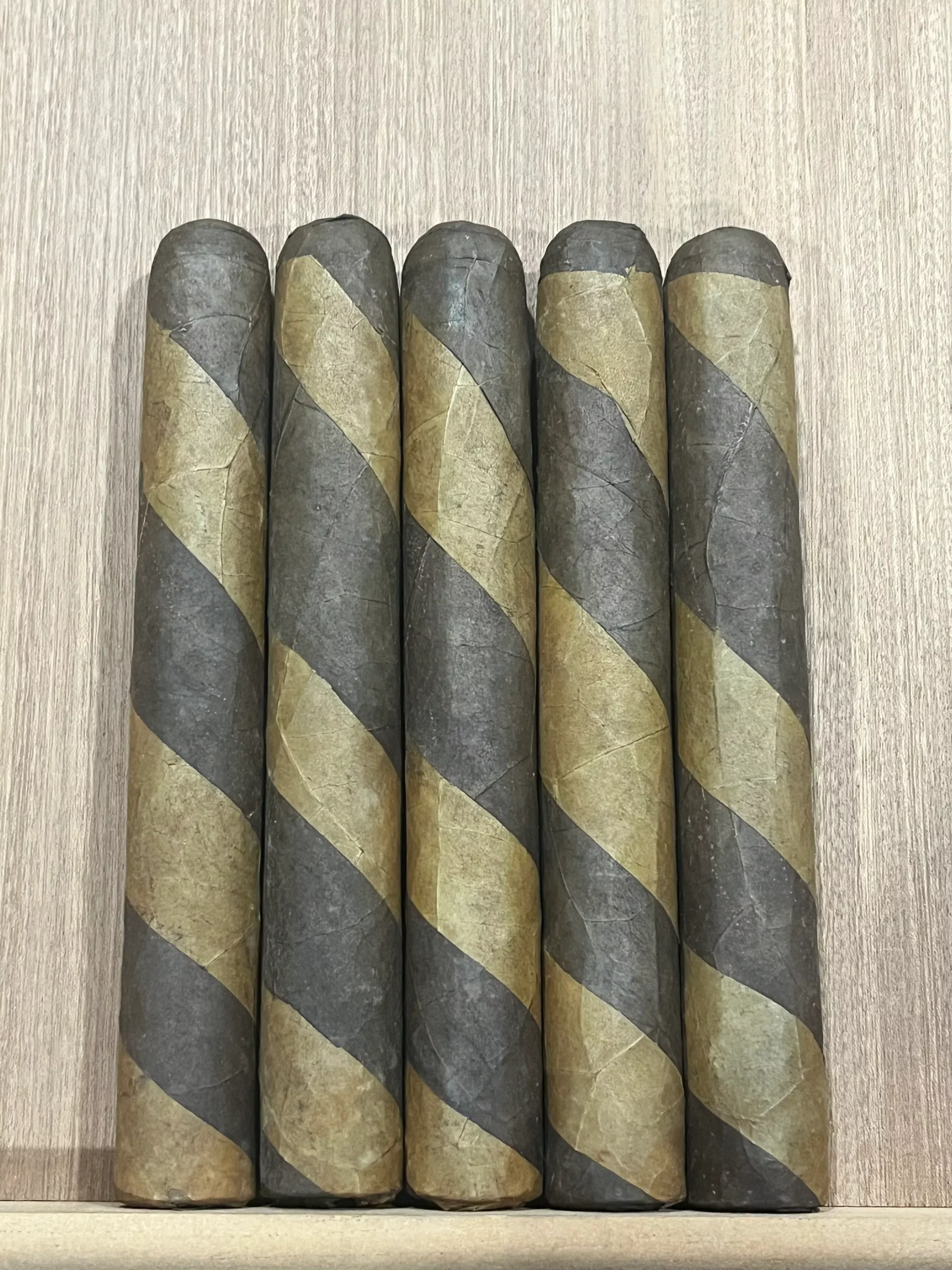 Vault Reserva Barber Pole Behike (6.5 x 54) (