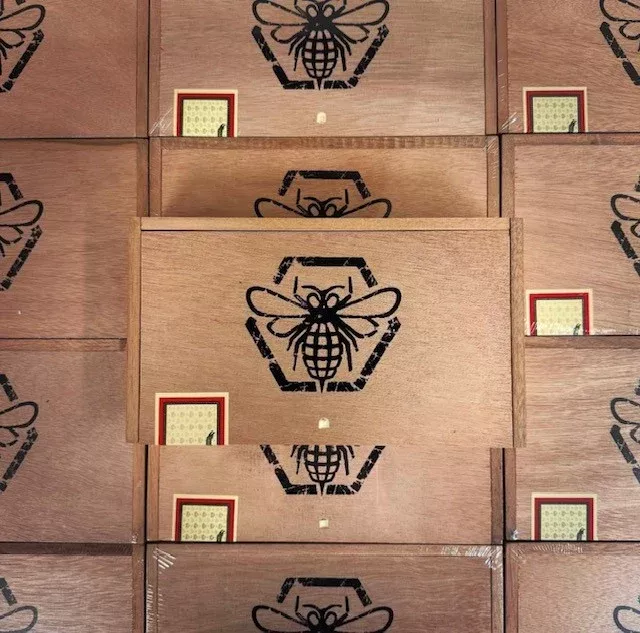 Viaje - Honey and Hand Grenades